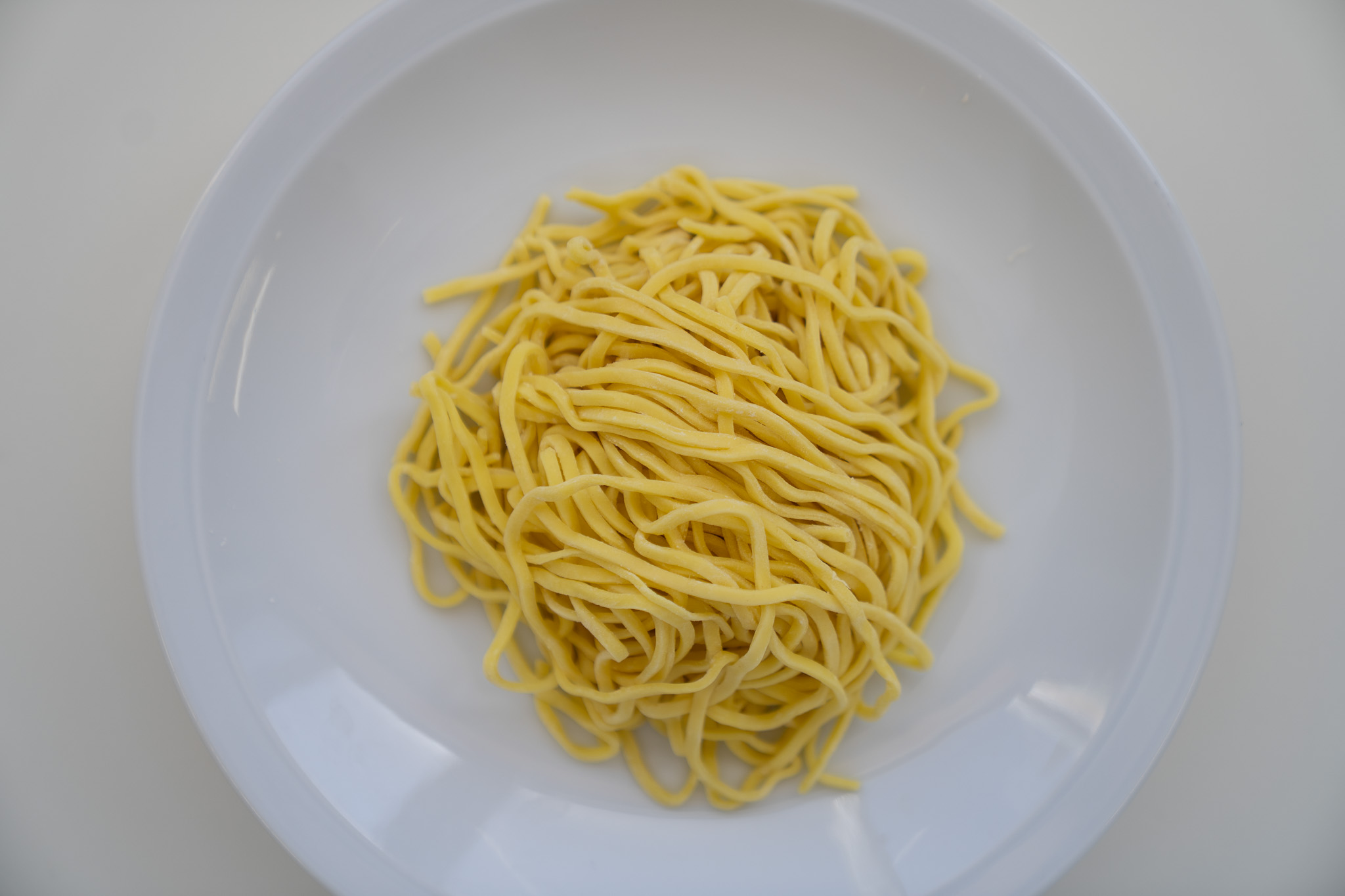 ちぢれの太麺